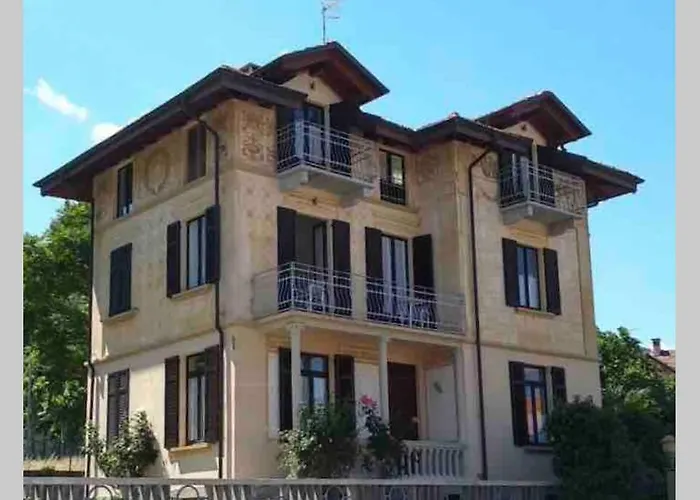 Luminoso Appartamento In Villa A Stresa